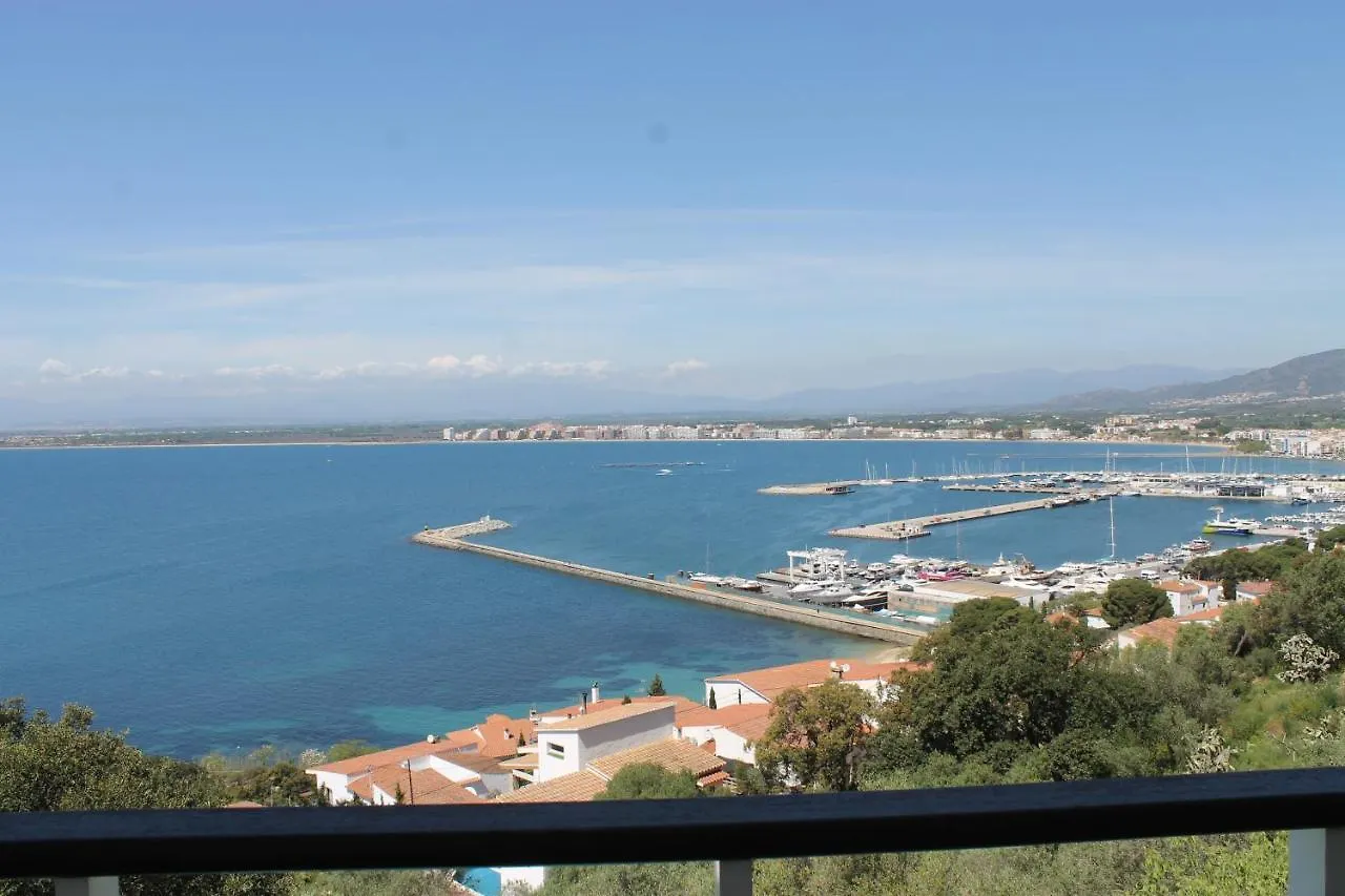 Holiday home Agi Villa Poncella Roses