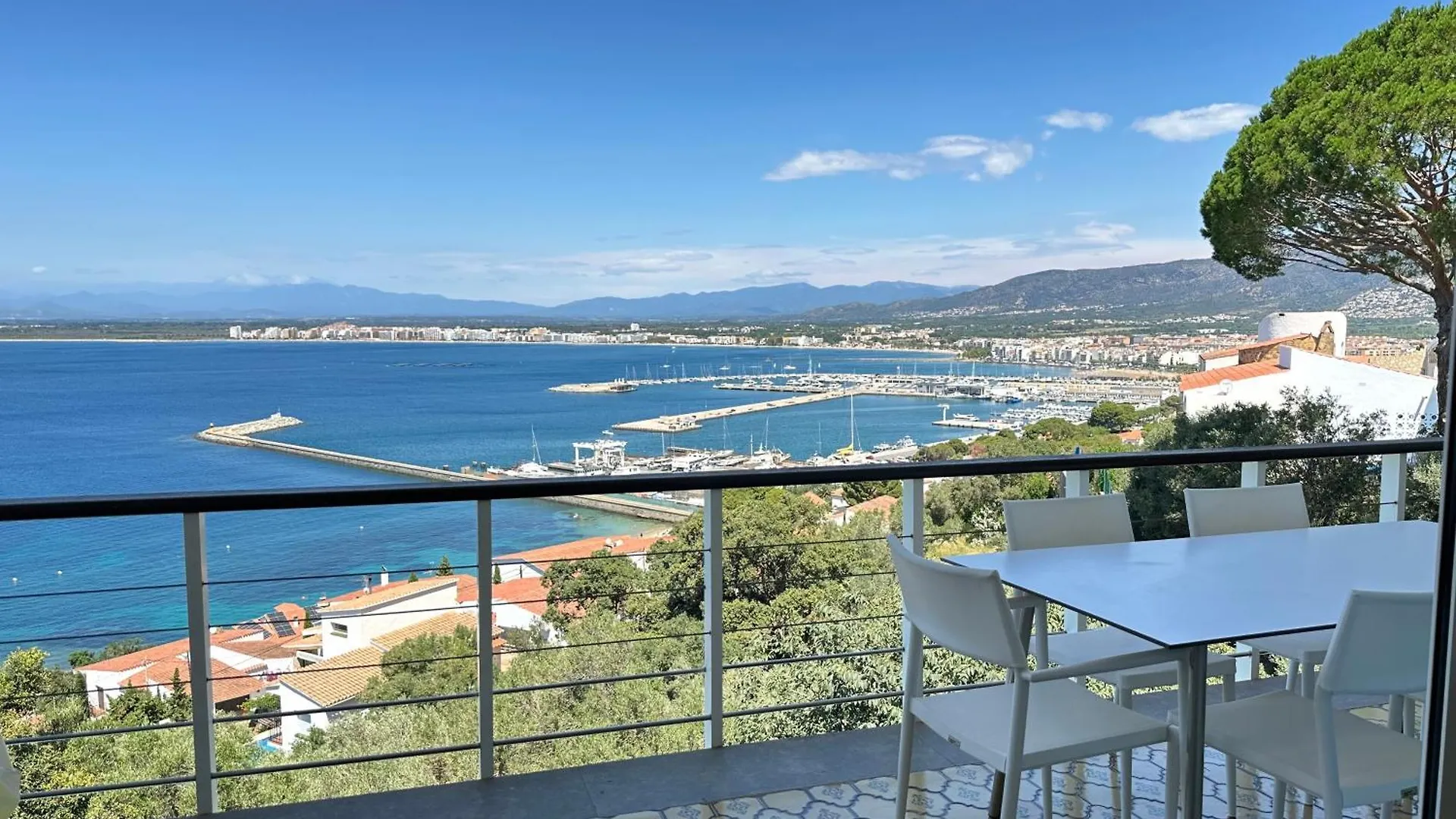 Agi Villa Poncella Roses
