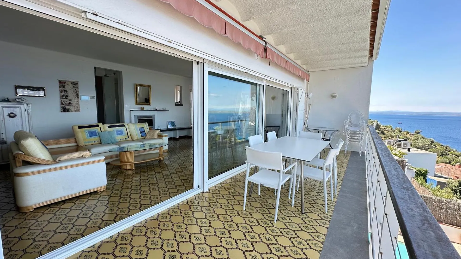 Holiday home Agi Villa Poncella Roses