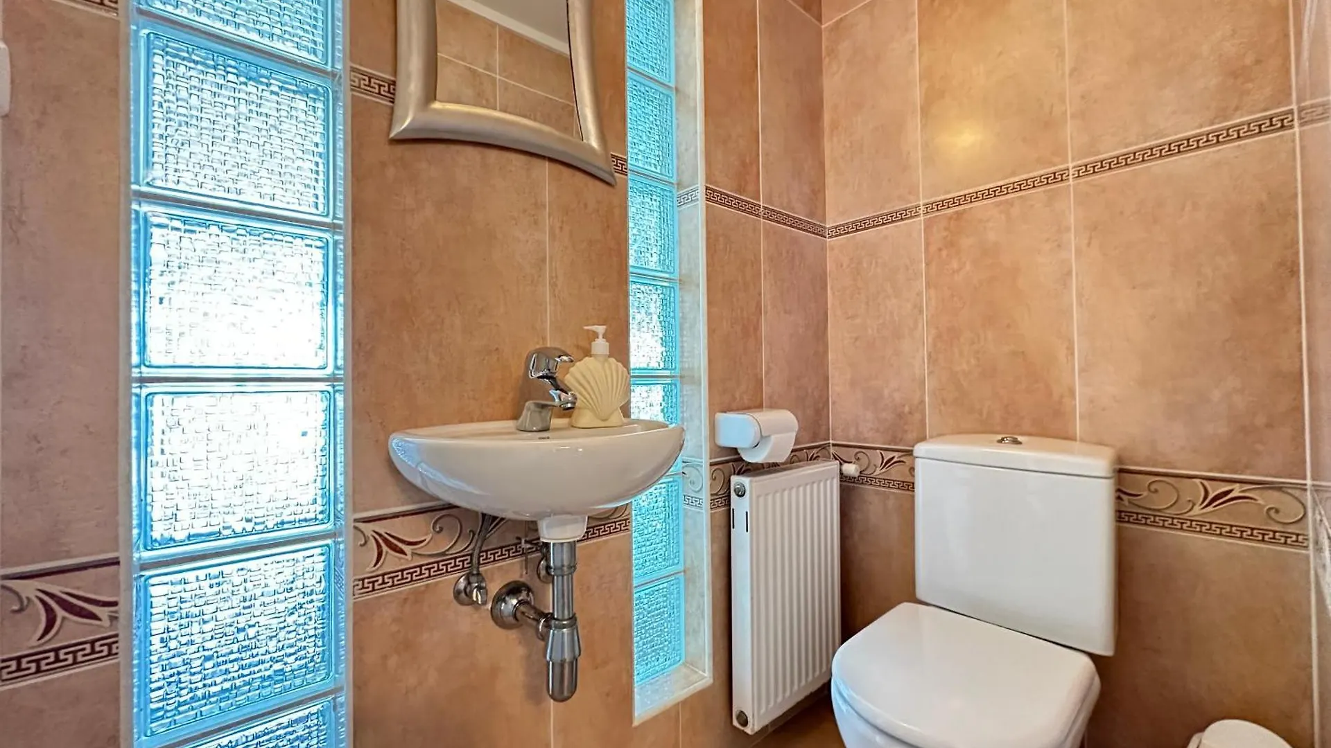 Agi Villa Poncella Roses Holiday home