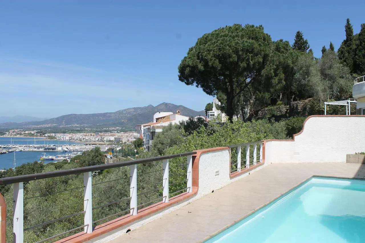 Agi Villa Poncella Roses Holiday home