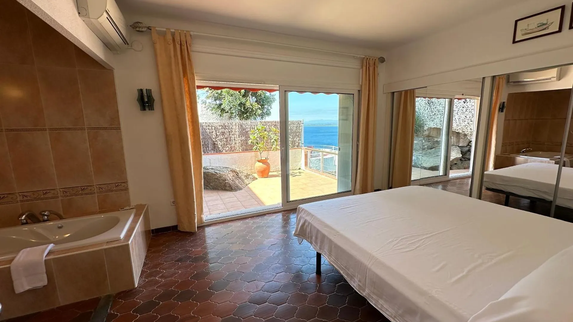 Agi Villa Poncella Roses